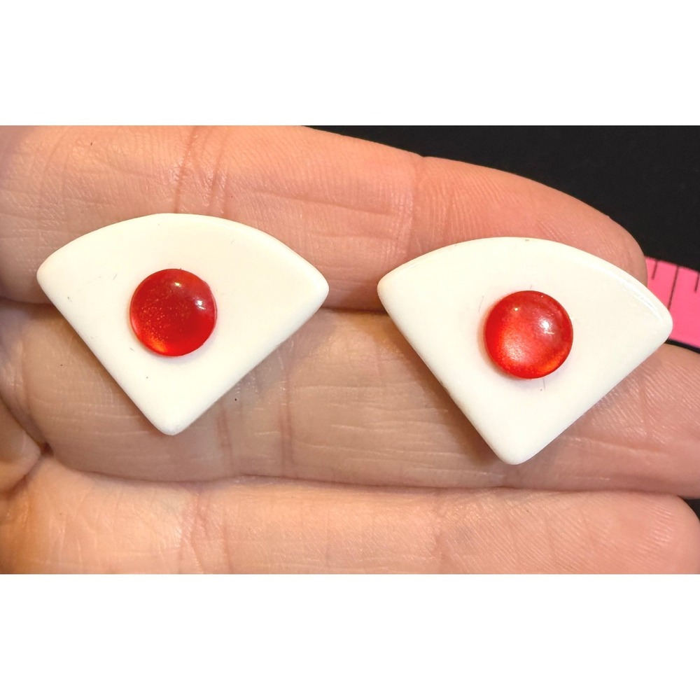 Vintage 80s Geometric Fan Stud Earrings White Red Acrylic Memphis Milano Post